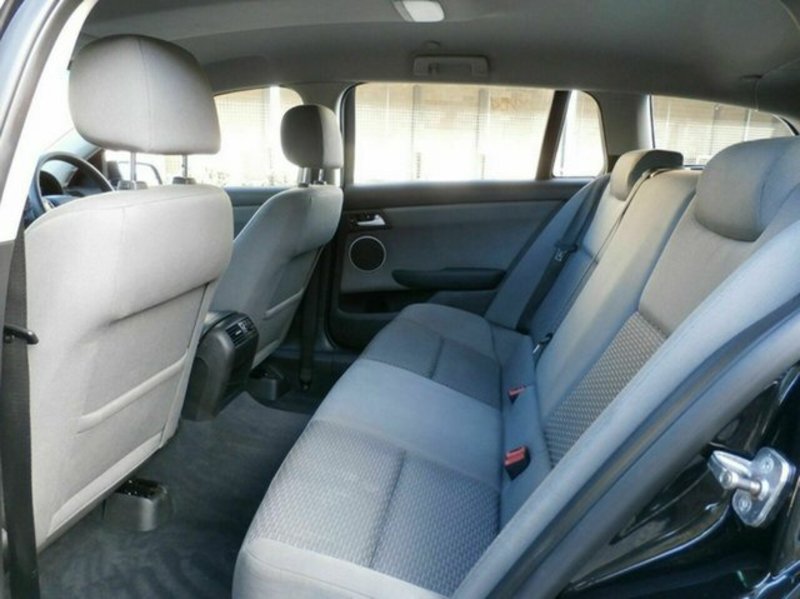 2011 HOLDEN COMMODORE OMEGA VE II