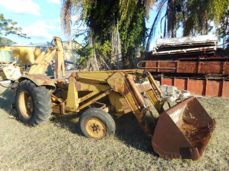 MASSEY FERGUSON 40 Massey Ferguson 40 Backhoe 40 Tractor