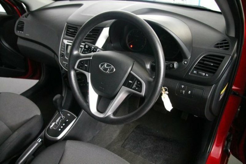2012 HYUNDAI ACCENT ACTIVE RB