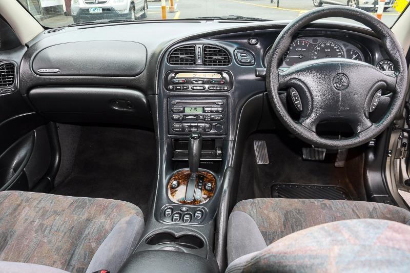 2002 HOLDEN BERLINA VX II
