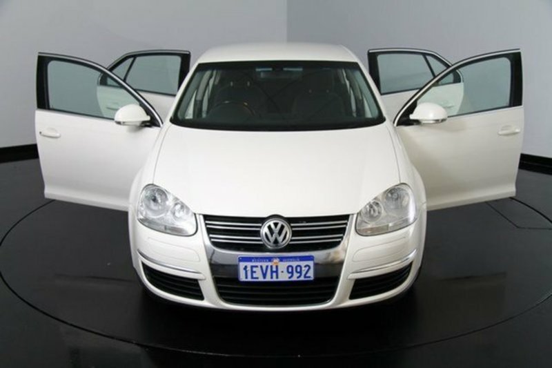 2007 VOLKSWAGEN JETTA 2.0 TDI 1KM