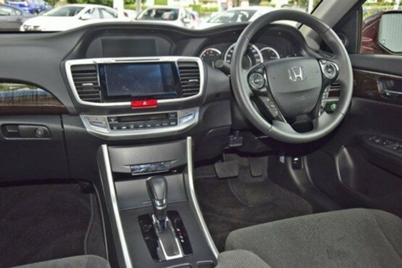 2014 HONDA ACCORD VTi-S 60