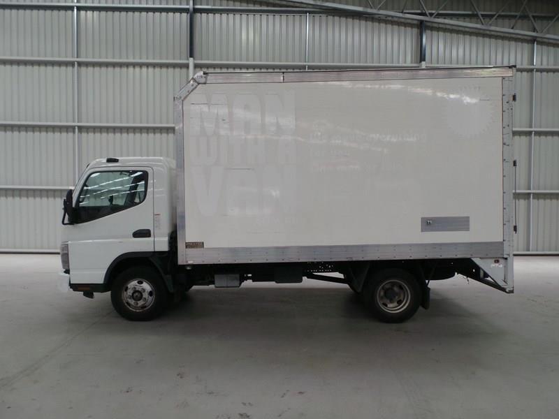 2010 FUSO CANTER PANTECH