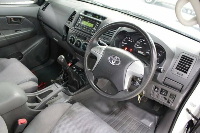 2012 TOYOTA HILUX SR (4x4) KUN26R MY12