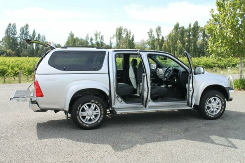 2011 ISUZU D-MAX LS-U (4x4) TF MY10