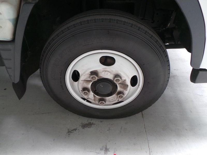 2010 FUSO CANTER PANTECH