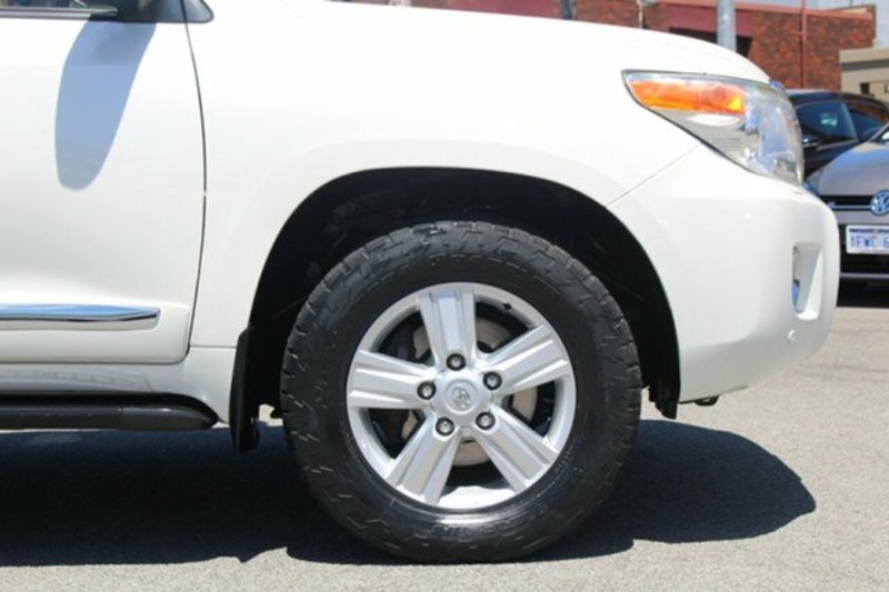 2012 TOYOTA LANDCRUISER SAHARA (4x4) VDJ200R MY12