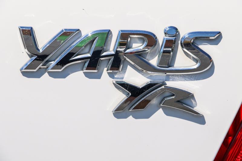 2010 TOYOTA YARIS YR