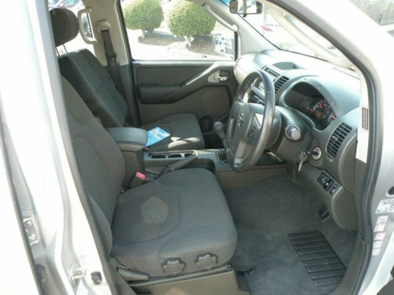 2007 NISSAN NAVARA ST-X (4x4) D40