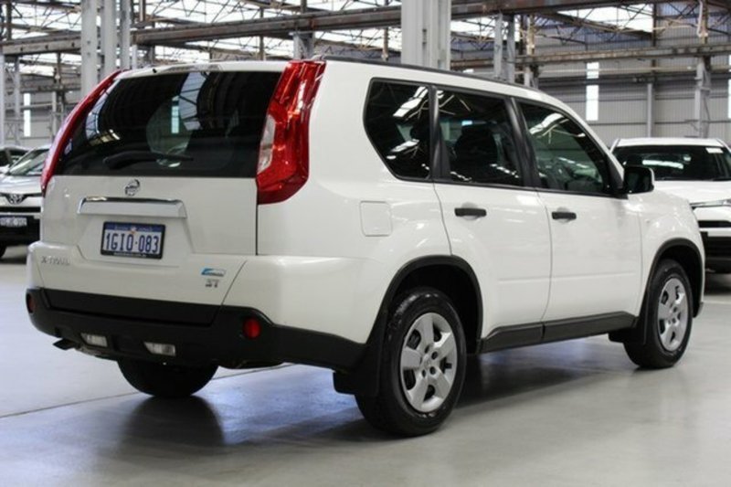 2010 NISSAN X-TRAIL ST (4x4) T31 MY10