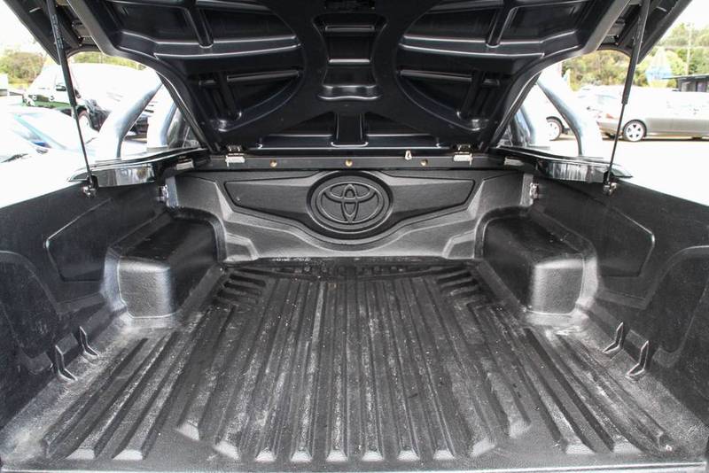 2009 TOYOTA HILUX SR5 (4x4) KUN26R 09 UPGRADE