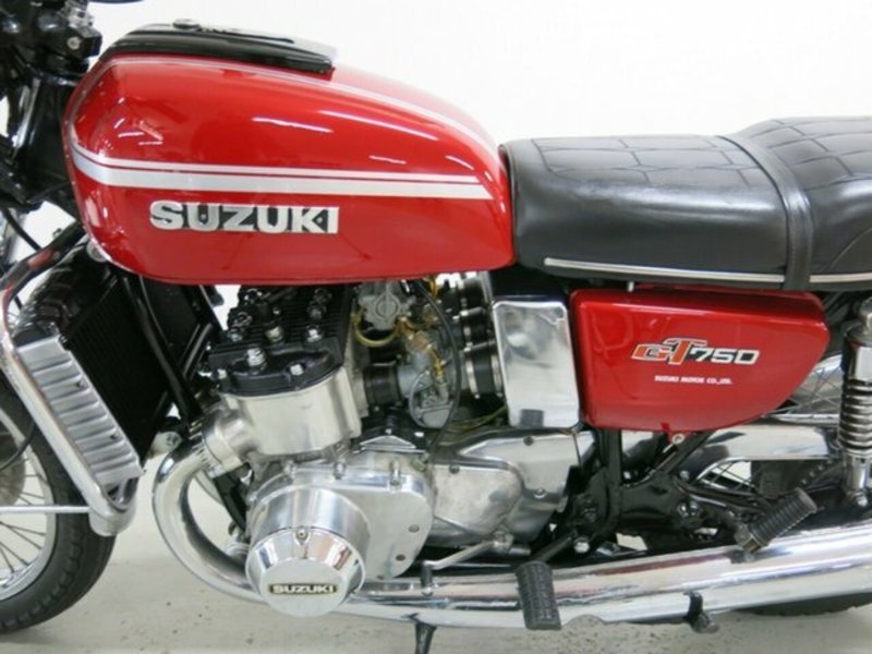 1975 SUZUKI GT750