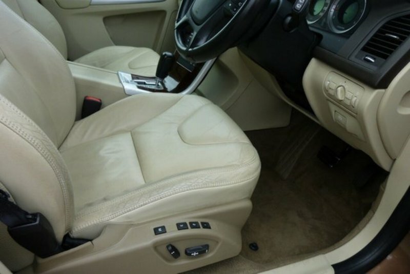 2010 VOLVO XC60 D5 DZ MY11