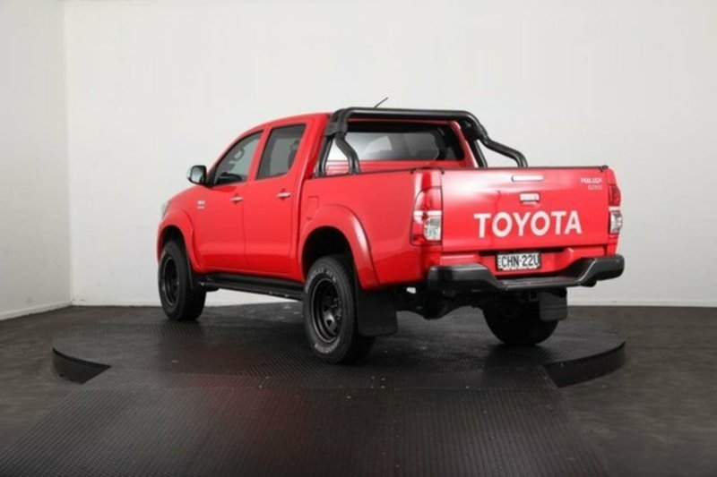 2012 TOYOTA HILUX SR5 (4x4) KUN26R MY12