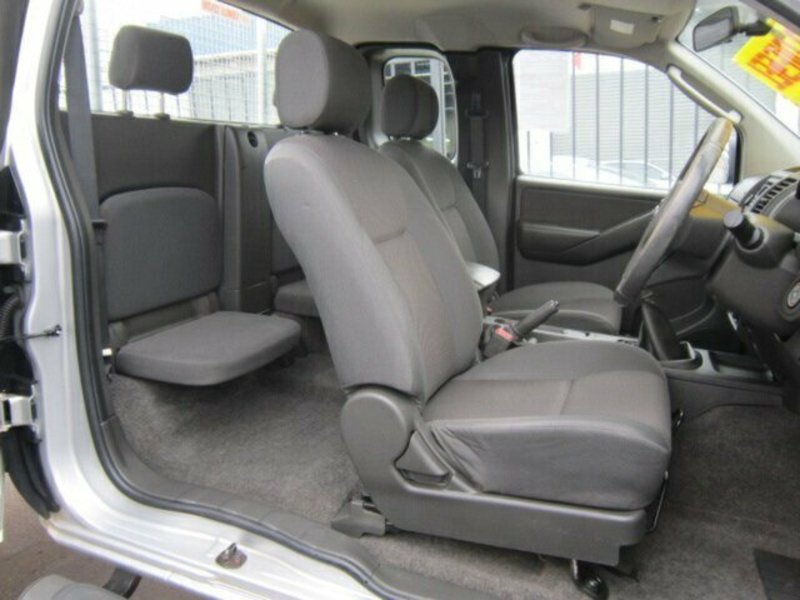2011 NISSAN NAVARA ST-X King Cab D40 MY11