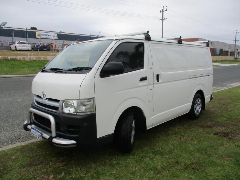 2006 TOYOTA HIACE KDH201R