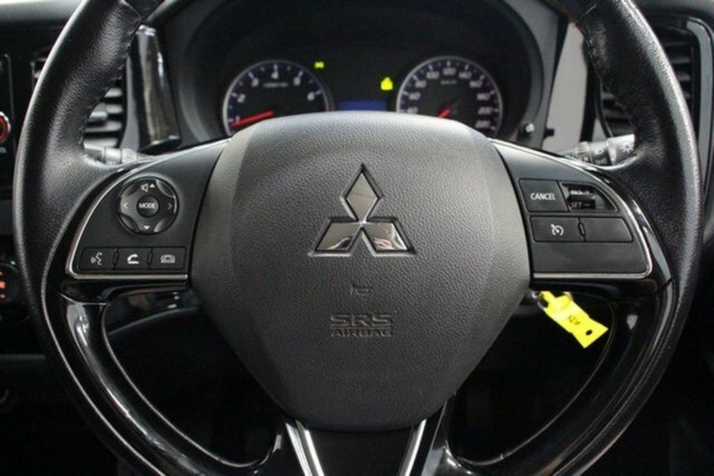 2015 MITSUBISHI OUTLANDER ES (4x4) ZJ MY14.5