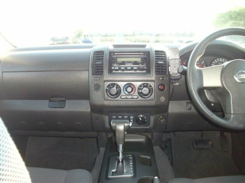 2007 NISSAN NAVARA ST-X (4x4) D40