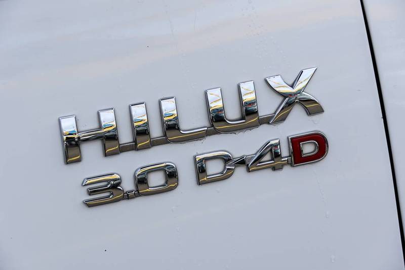 2010 TOYOTA HILUX SR (4x4) KUN26R 09 UPGRADE
