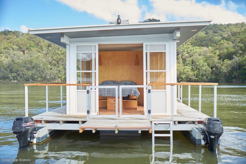 Arkiboat Houseboat