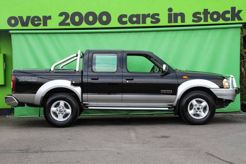 2005 NISSAN NAVARA ST-R (4x4) D22