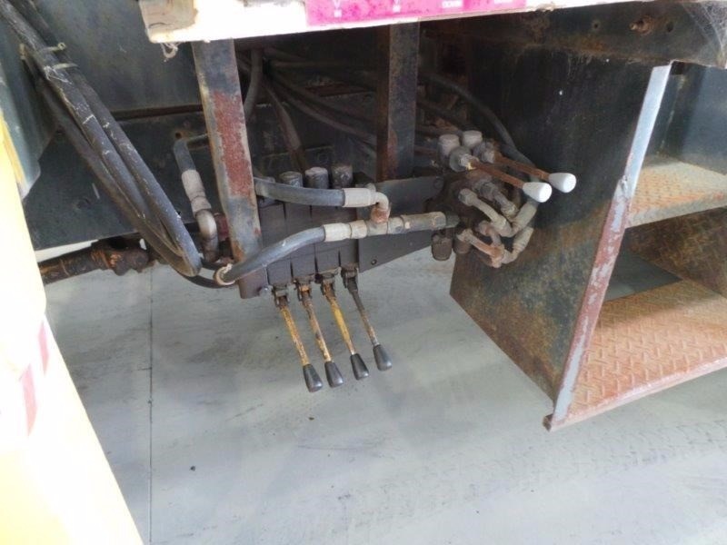 1987 CUSTOM CARRIER Truck