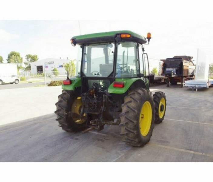 JOHN DEERE 5220