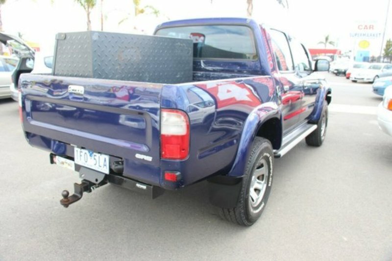 2000 TOYOTA HILUX SR5 (4x4) RZN169R