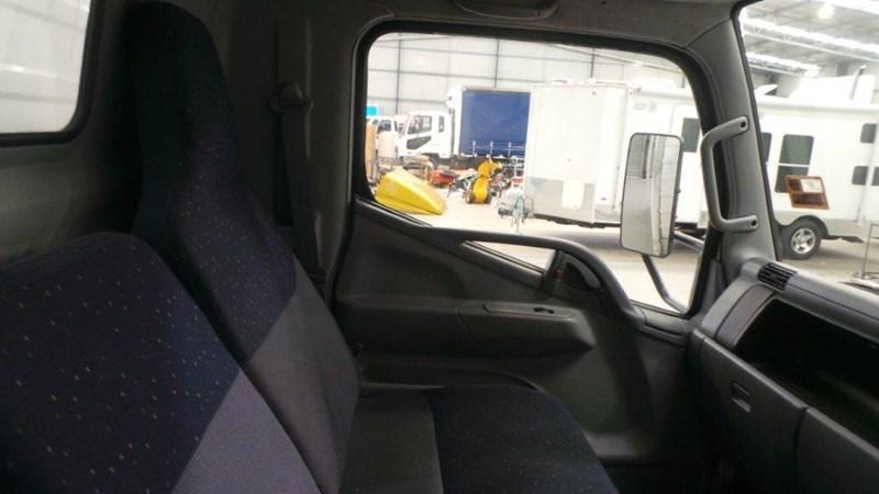 2006 FUSO CANTER