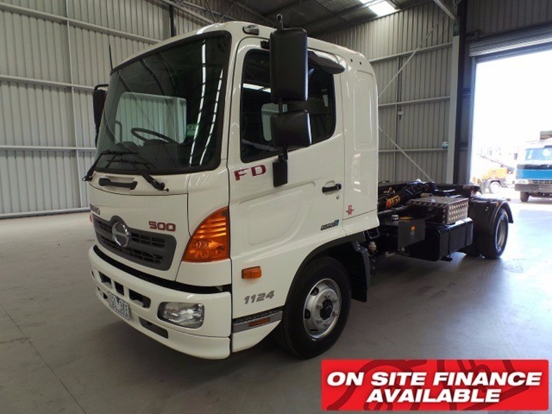2016 HINO FD 1124-500 Series FD 1124-500 Series Truck