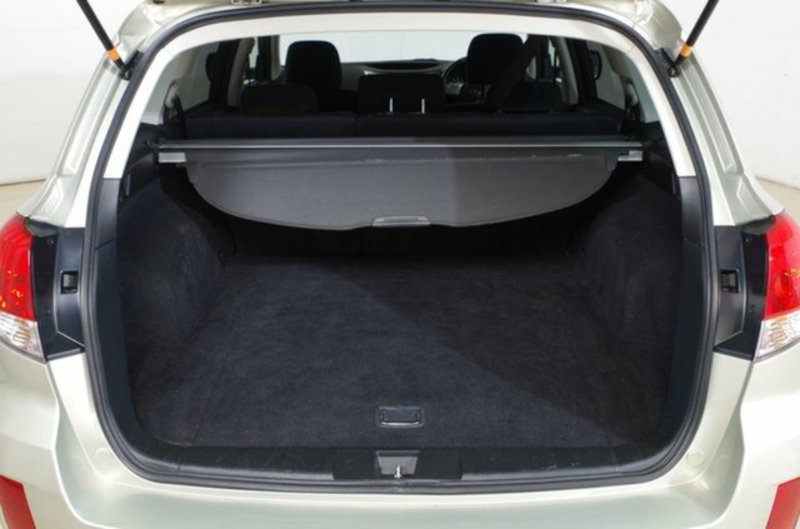 2010 SUBARU OUTBACK 2.5i MY10