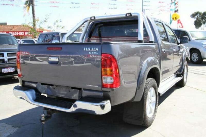 2010 TOYOTA HILUX SR5 4X4
