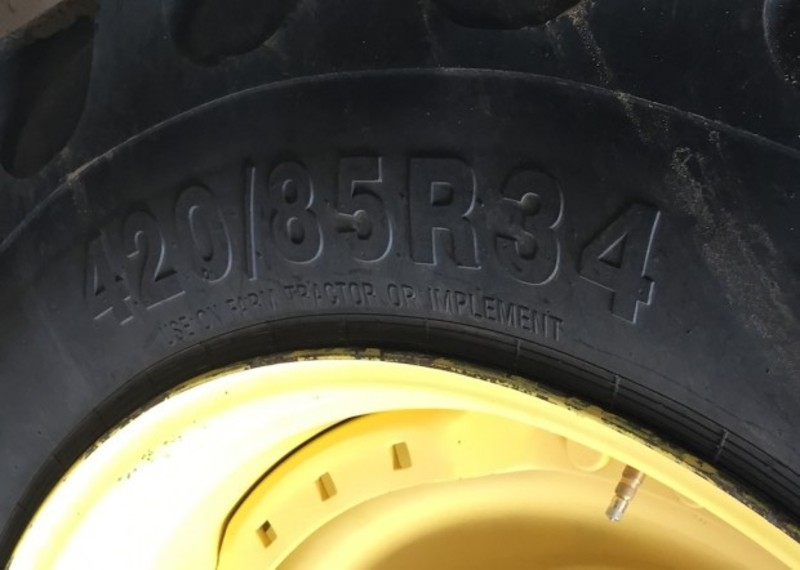 JOHN DEERE 8520 Tractor