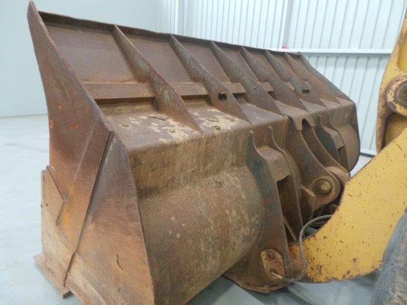 KOMATSU WA500-3