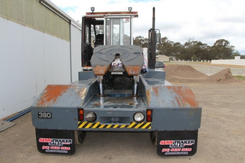 2002 SISU TUGMASTER Tugmaster