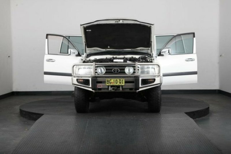 2003 TOYOTA LANDCRUISER GXL (4x4) UZJ100R