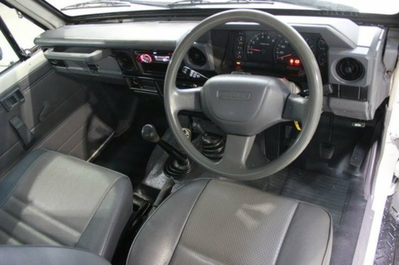 2005 TOYOTA LANDCRUISER (4x4) HZJ79R