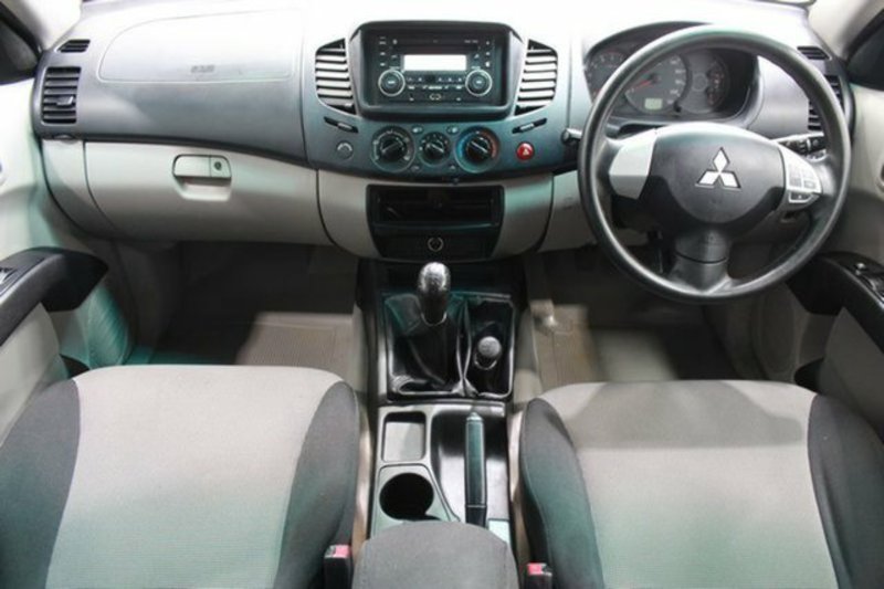 2011 MITSUBISHI TRITON GLX (4x4) MN MY11