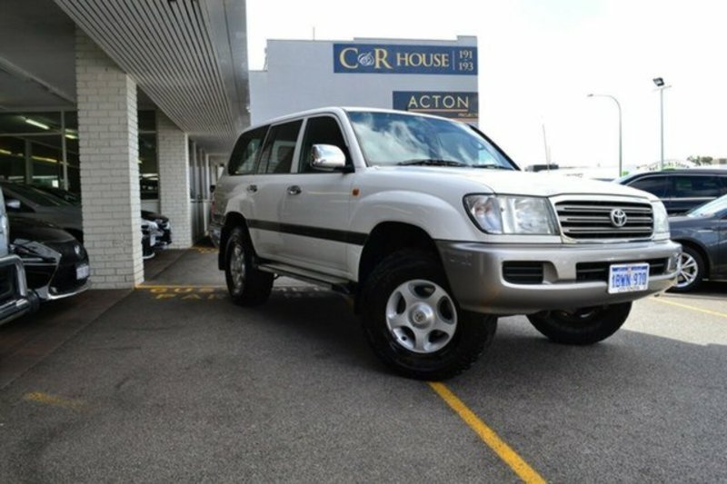 2004 TOYOTA LANDCRUISER GXL (4x4) UZJ100R