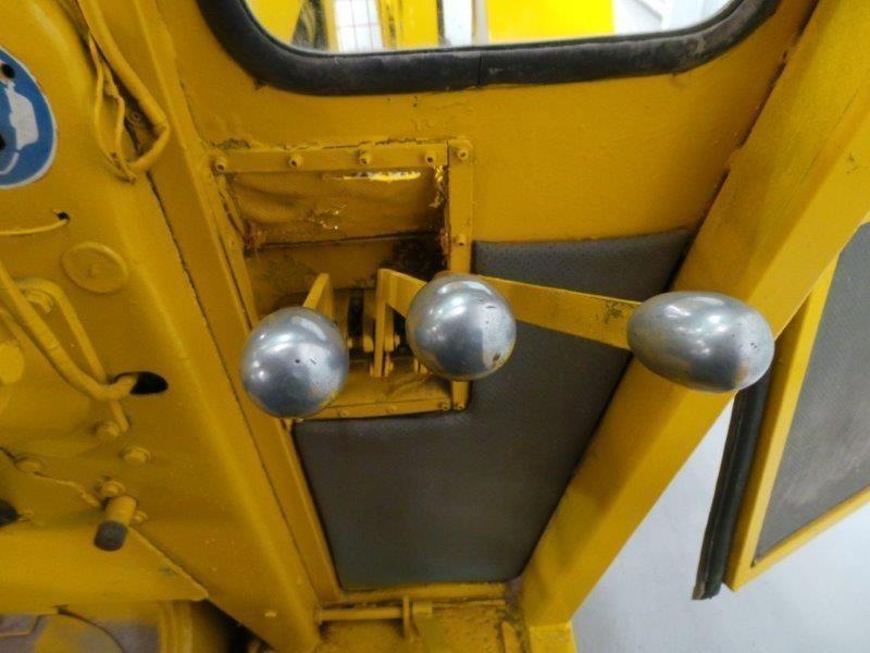 CHAMBERLAIN 8 TON YARD CRANE