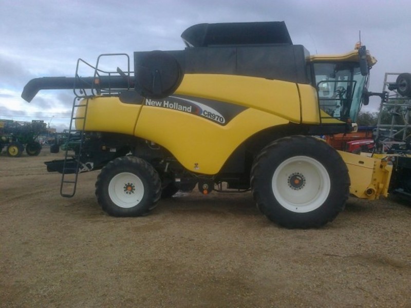 2004 NEW HOLLAND CR970 CR970 HarvesterHeader