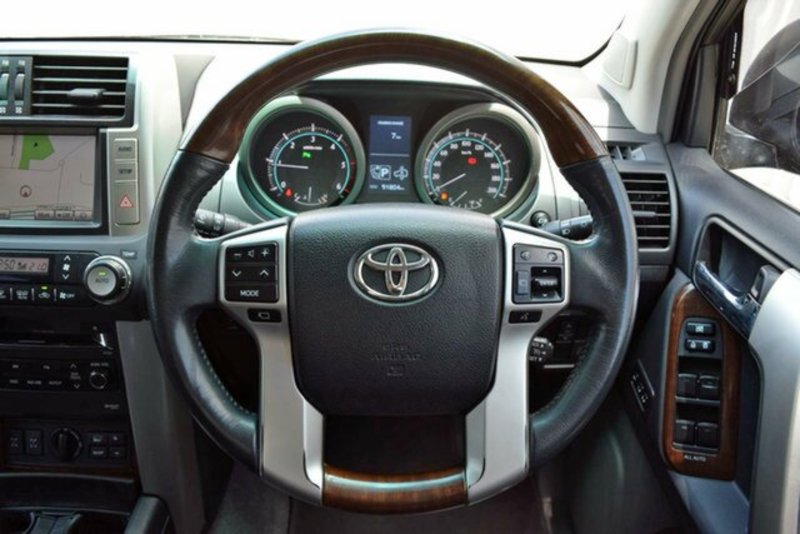 2010 TOYOTA LANDCRUISER PRADO KAKADU (4x4) KDJ150R