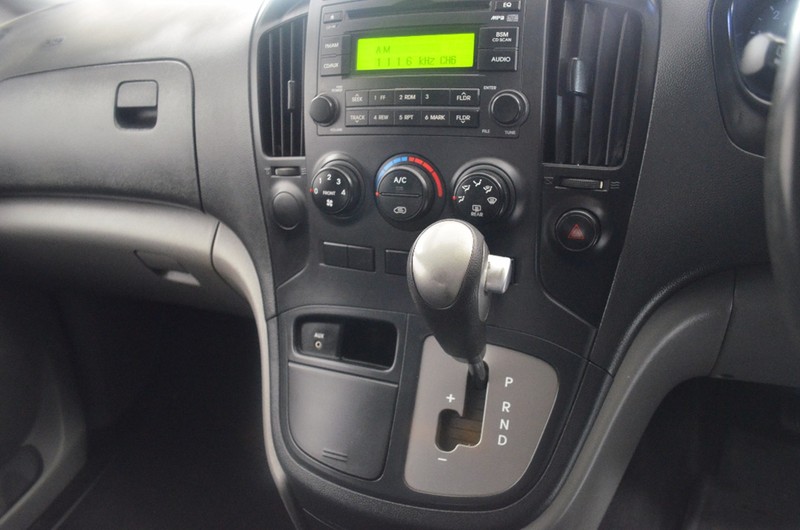 2010 HYUNDAI iLOAD TQ-V