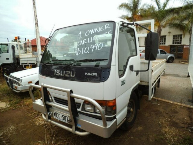 1998 ISUZU NKR 200 SHORT