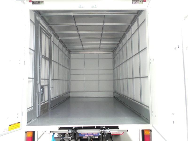2017 HINO 300 SERIES - 716
