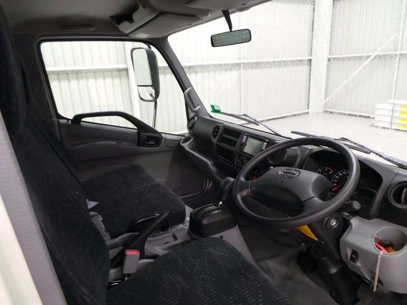 2017 HINO 300 SERIES - 716