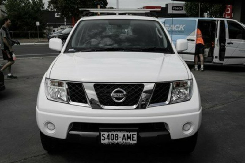 2011 NISSAN NAVARA ST D40 MY11