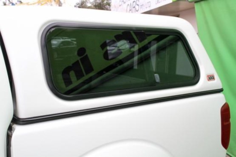 2008 NISSAN NAVARA ST-X (4x4) D40