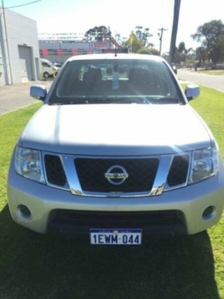 2012 NISSAN NAVARA ST (4x4) D40