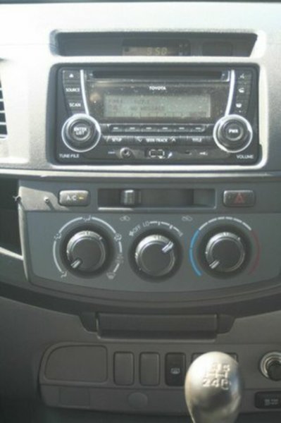 2012 TOYOTA HILUX SR (4x4) KUN26R MY12
